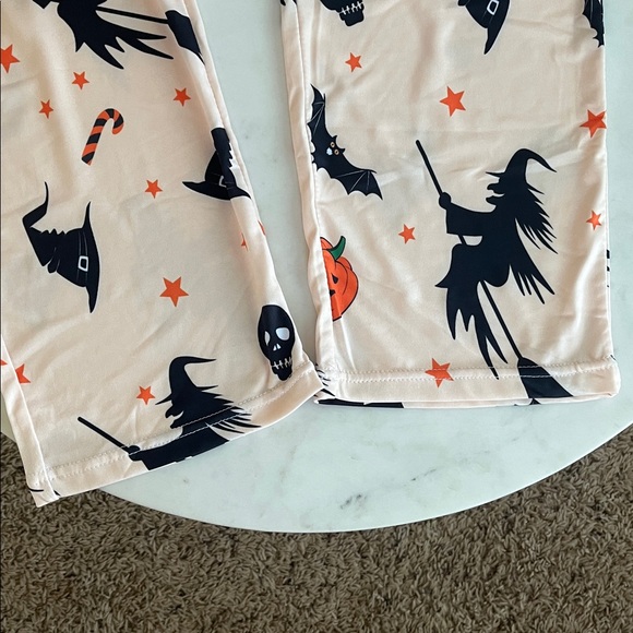 Halloween Themed Pajama Set Small Long Sleeve Shirt Pants Collared Pockets - Picture 11 of 15